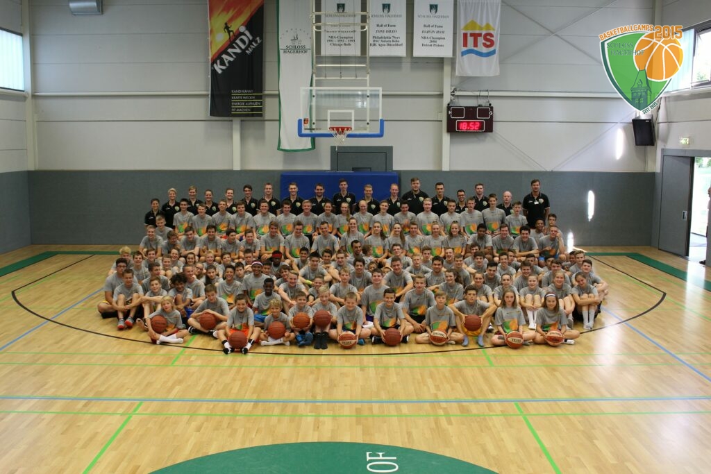 176. Basketballcamp am Schloss Hagerhof – Camper und Coaches